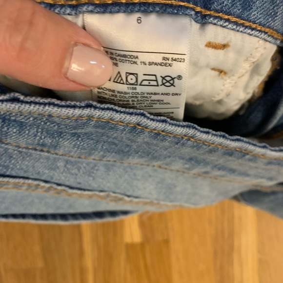 Old navy jean shorts - Picture 4 of 4